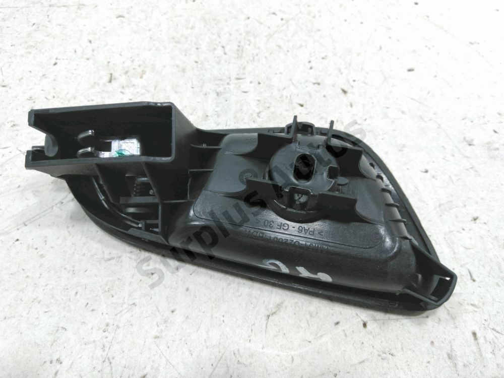 Poignée intérieure porte arrière gauche