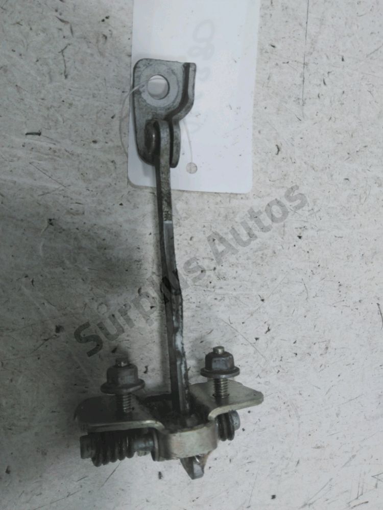 Tirant de porte avant droit