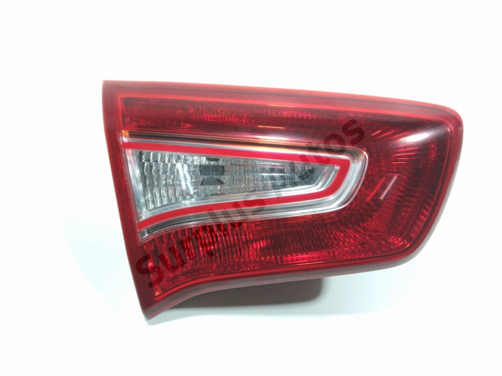 Feu arrière intérieur gauche