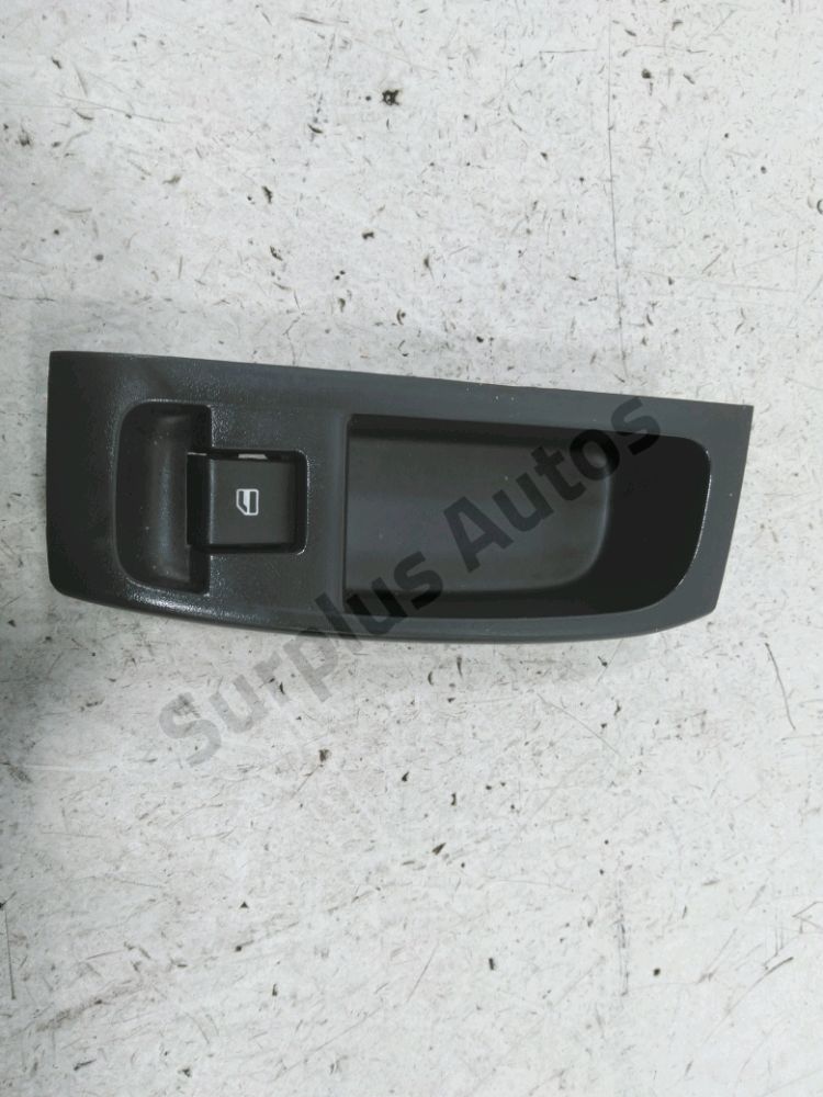 Commande lève-vitre avant droit