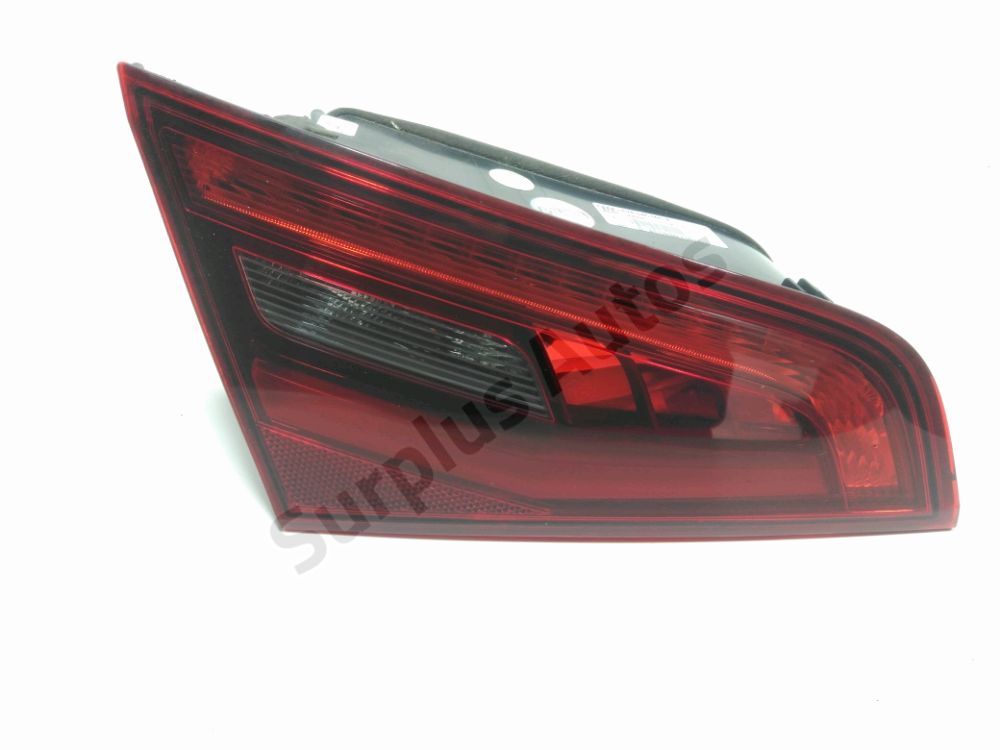 Feu arrière intérieur gauche