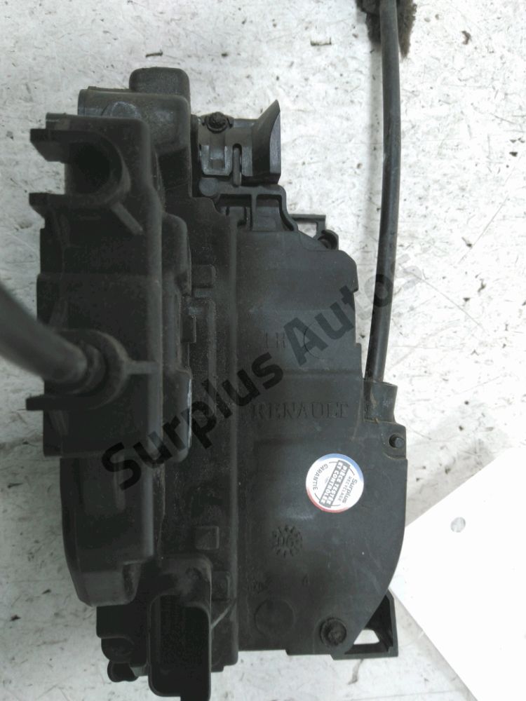 Serrure de porte avant gauche