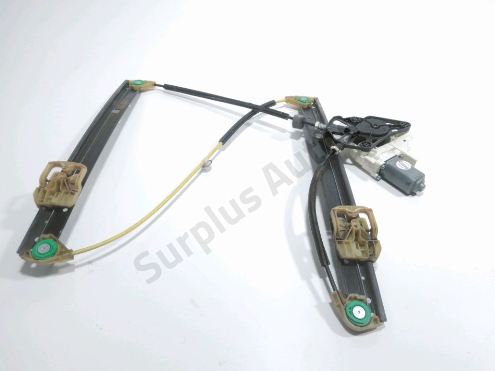 Lève-vitre électrique avant droit