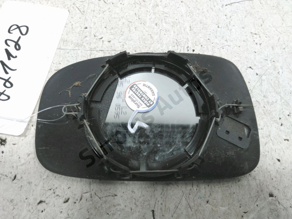 Glace de rétroviseur gauche