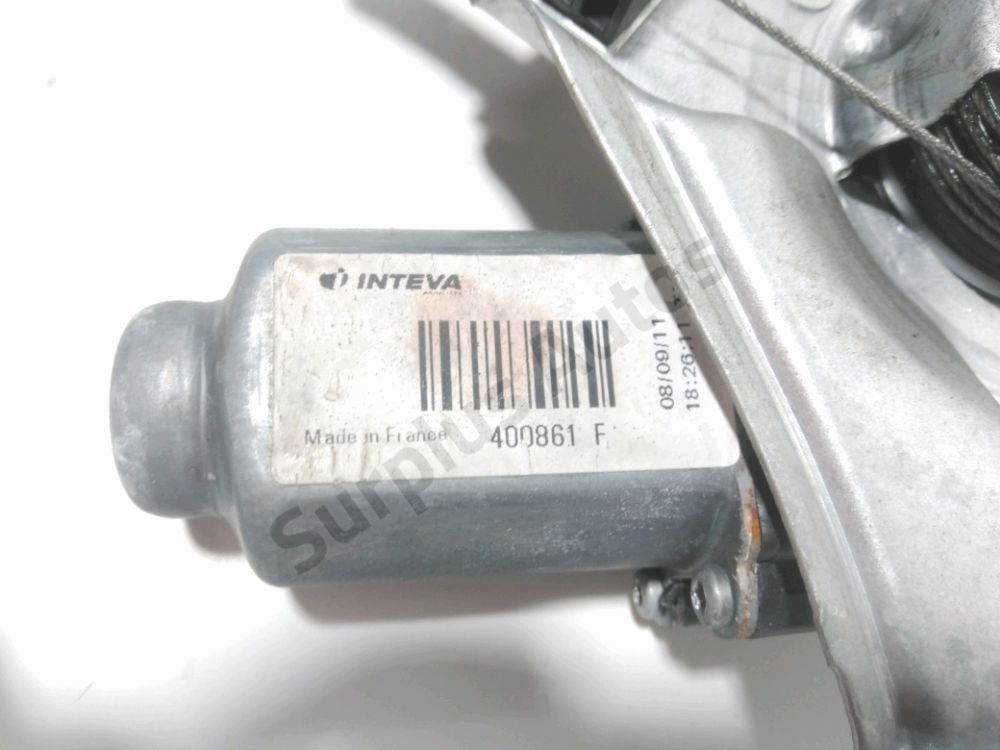 Lève-vitre électrique avant droit