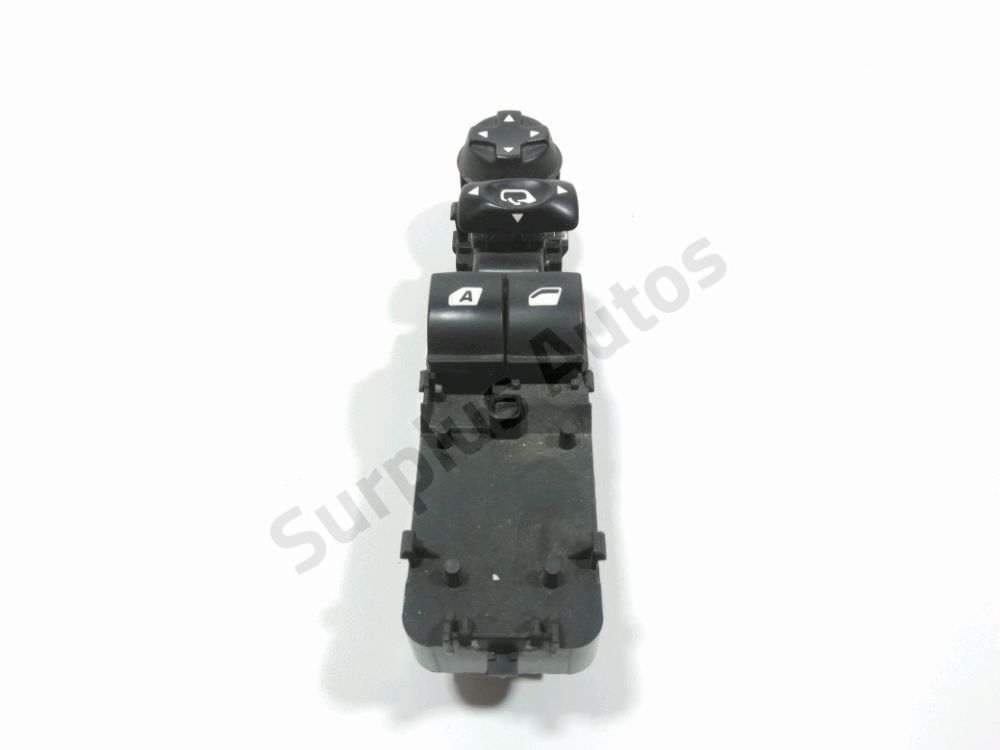 Commande lève-vitre avant gauche