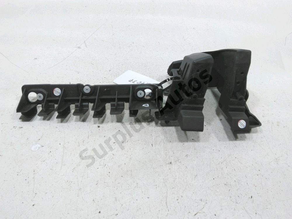 Support droit de pare-choc arrière