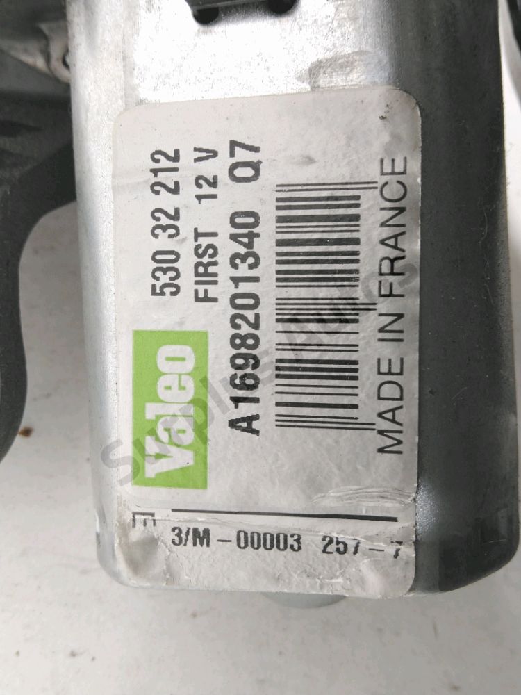 Moteur d'essuie glace arrière