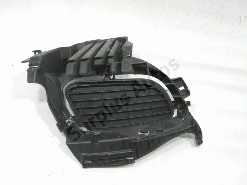 Grille de calandre droite