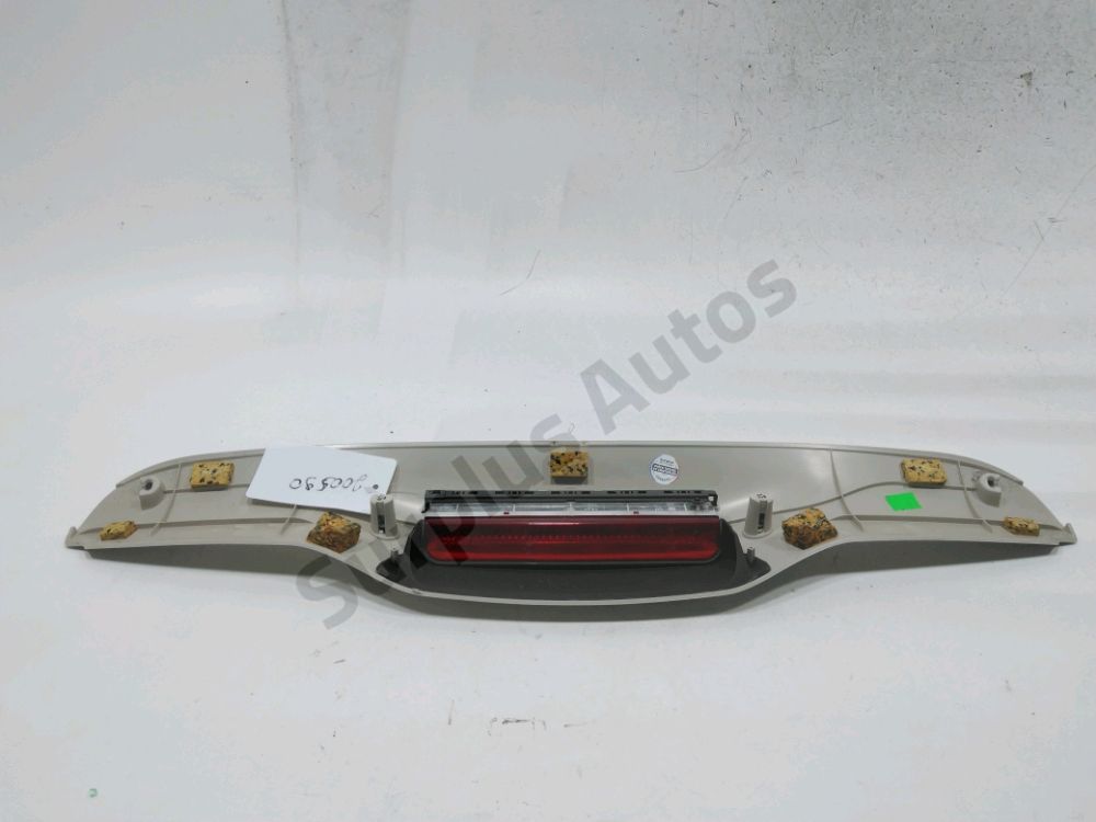 Feu stop supplémentaire