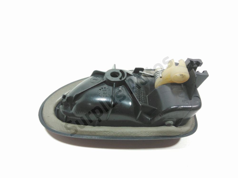 Poignée intérieure porte avant gauche