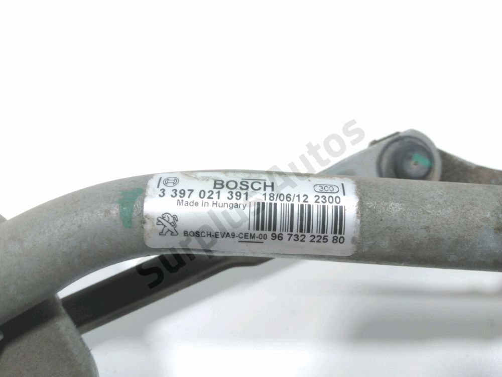 Mécanisme + moteur d'essuie glace avant