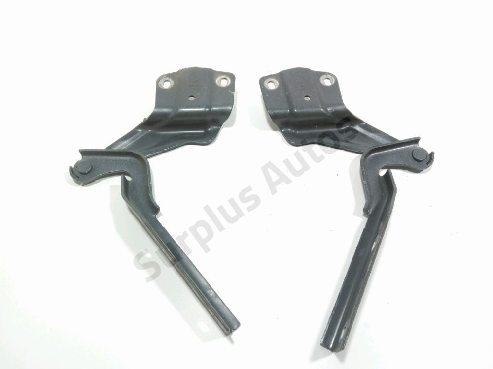 Jeu de charnières de capot