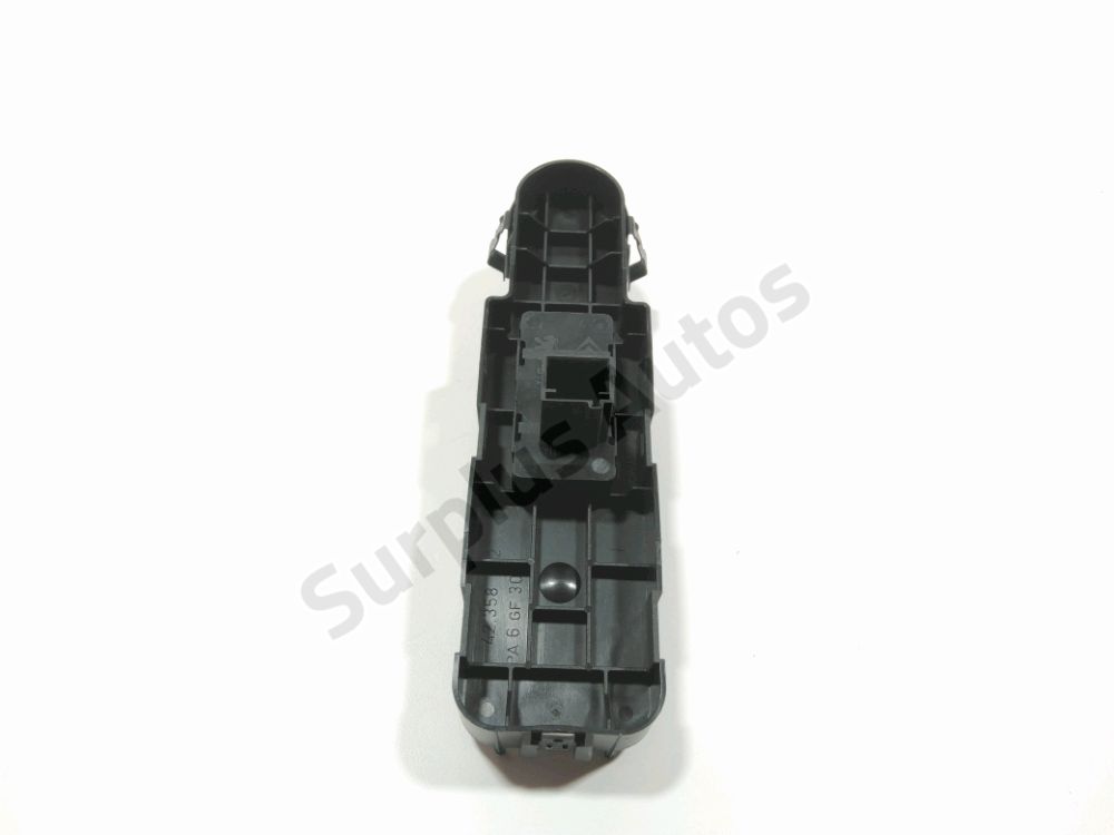 Commande lève-vitre avant droit