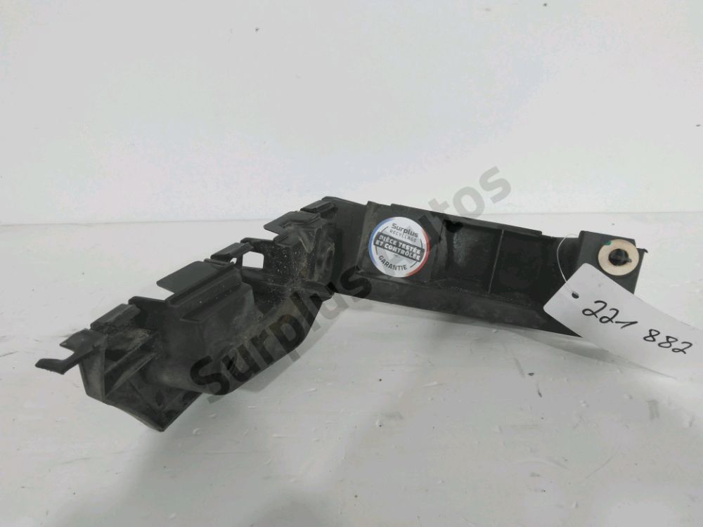 Support droit de pare-choc arrière