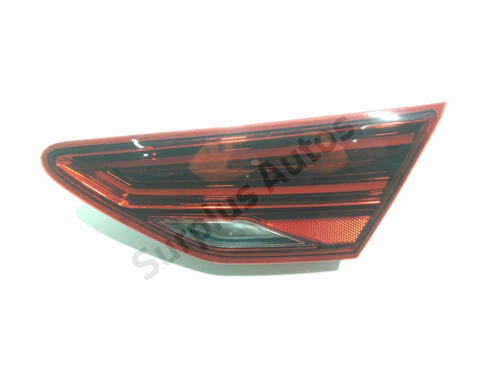 Feu arrière intérieur droit