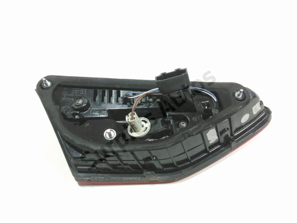 Feu arrière intérieur droit