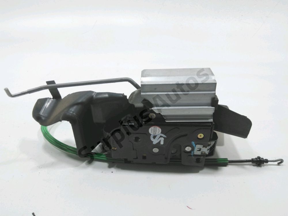 Serrure de porte avant droite