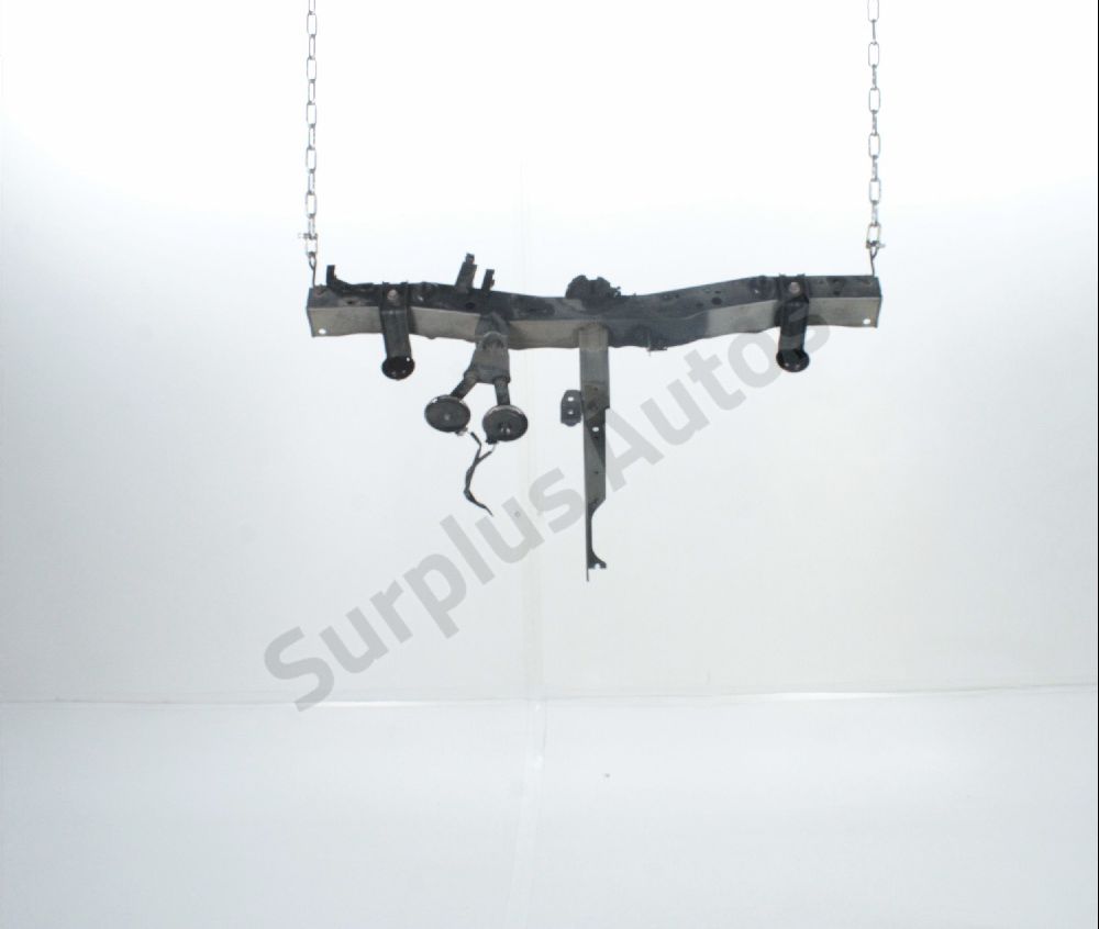 Traverse superieure armature avant