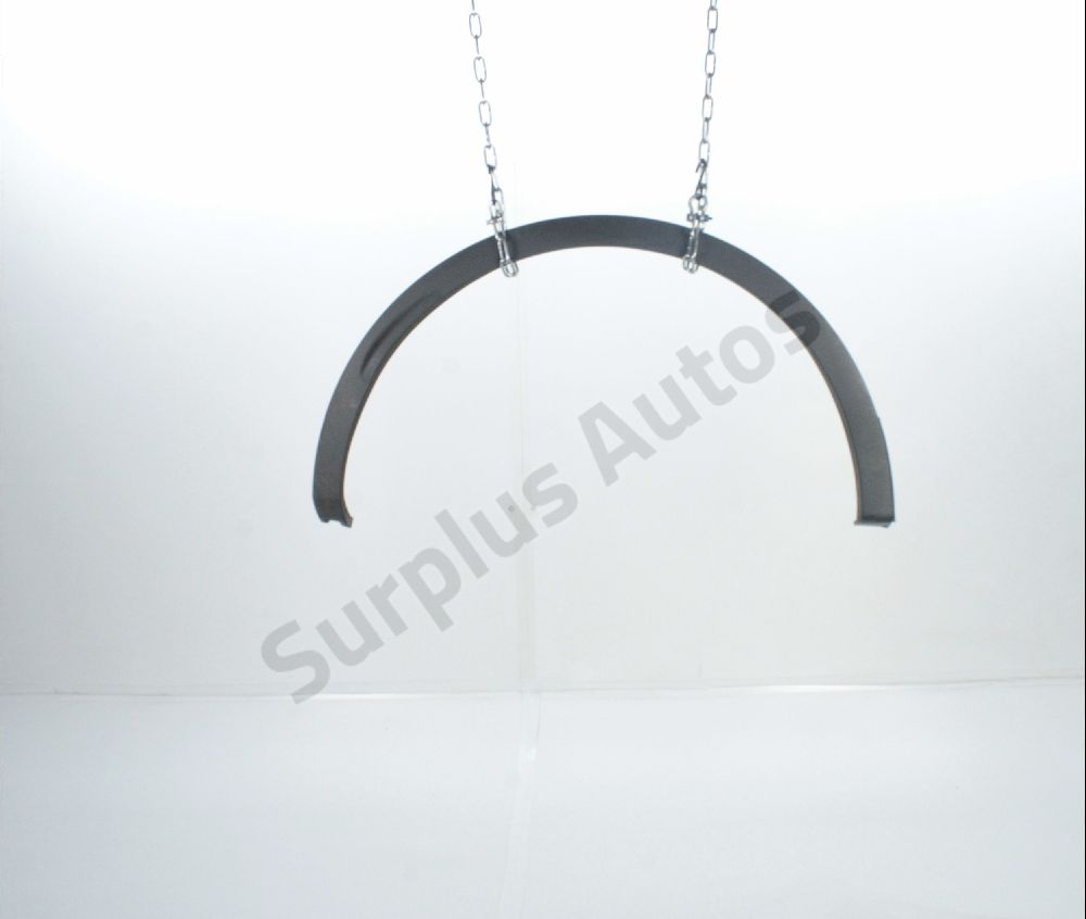 Elargisseur d'aile arrière droit