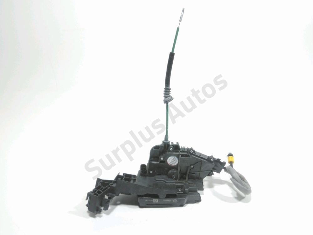 Serrure de porte avant droite