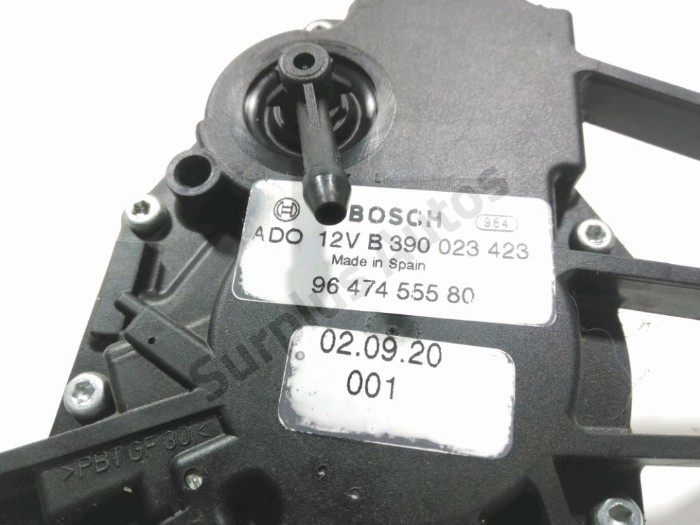Moteur d'essuie glace arrière