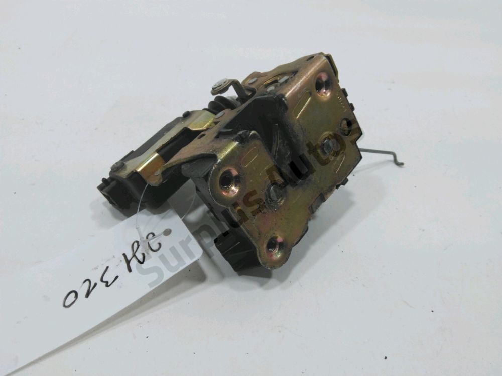 Serrure de porte avant droite