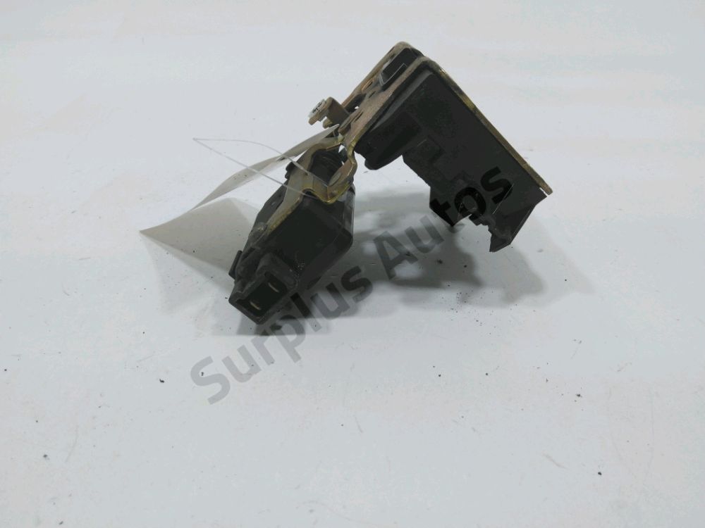 Serrure de porte avant droite