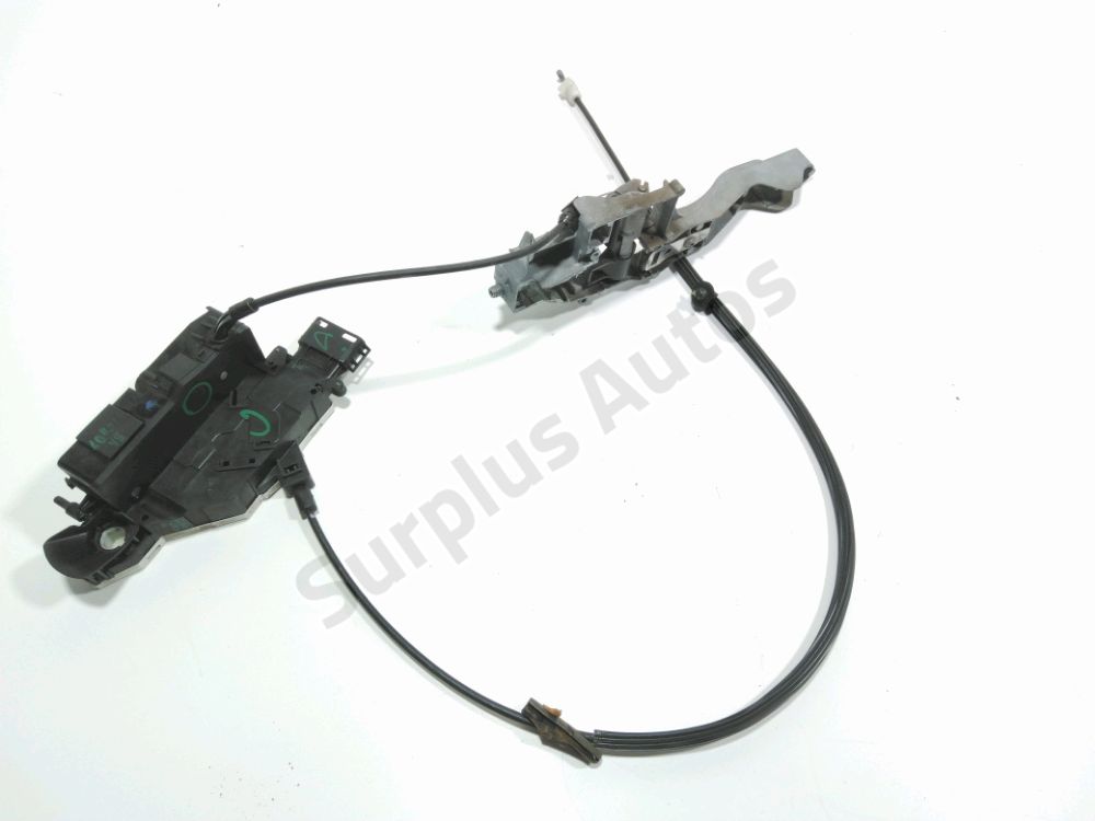 Serrure de porte avant gauche