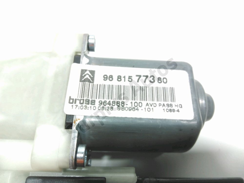 Lève-vitre électrique avant droit