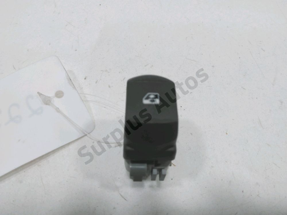 Commande lève-vitre avant droit