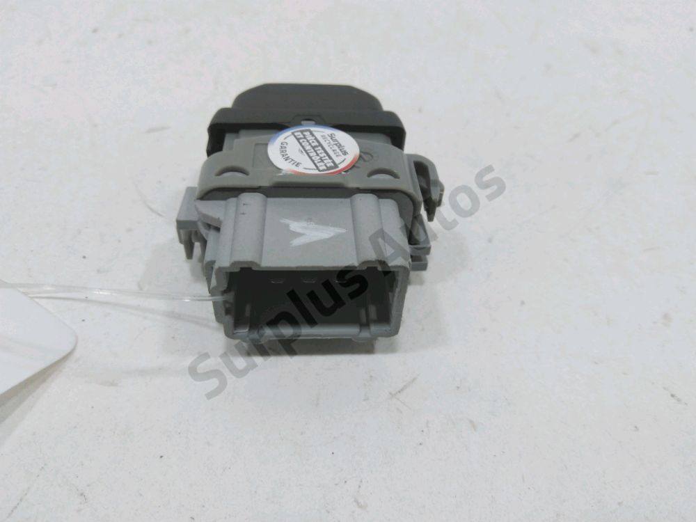 Commande lève-vitre avant droit