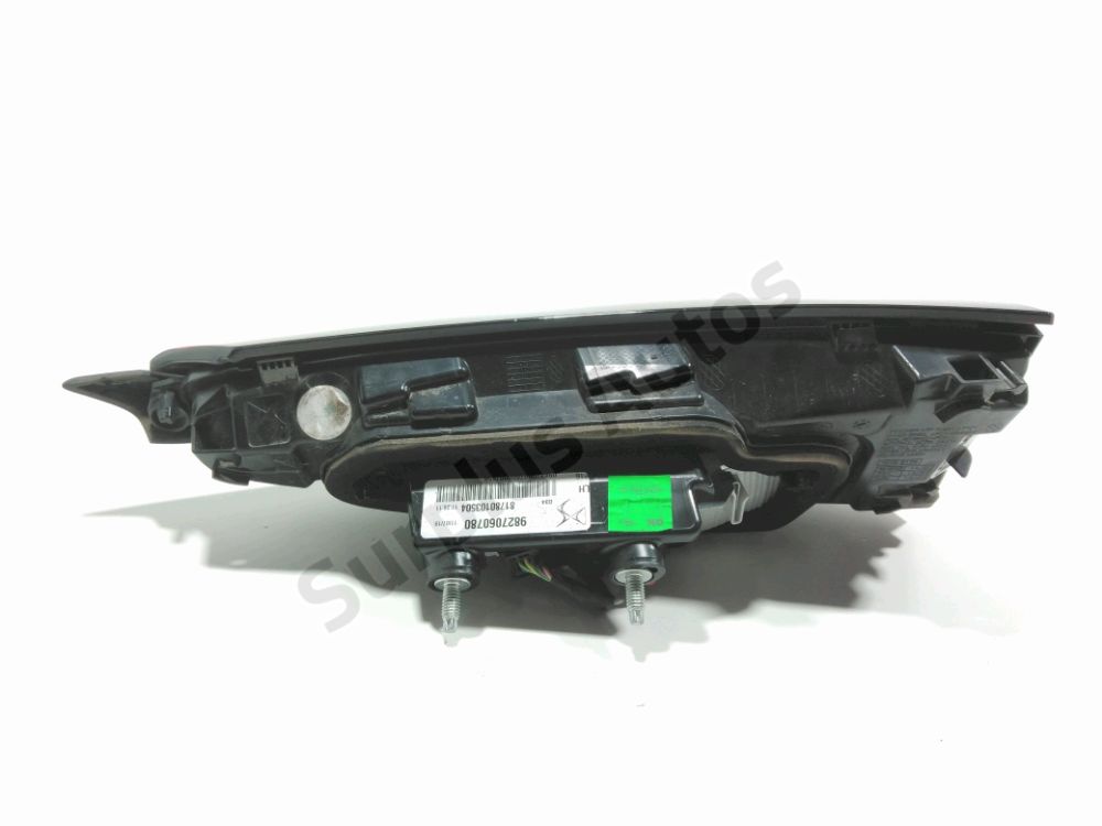 Feu arrière intérieur gauche