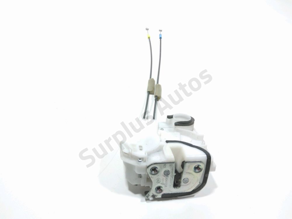 Serrure de porte avant droite