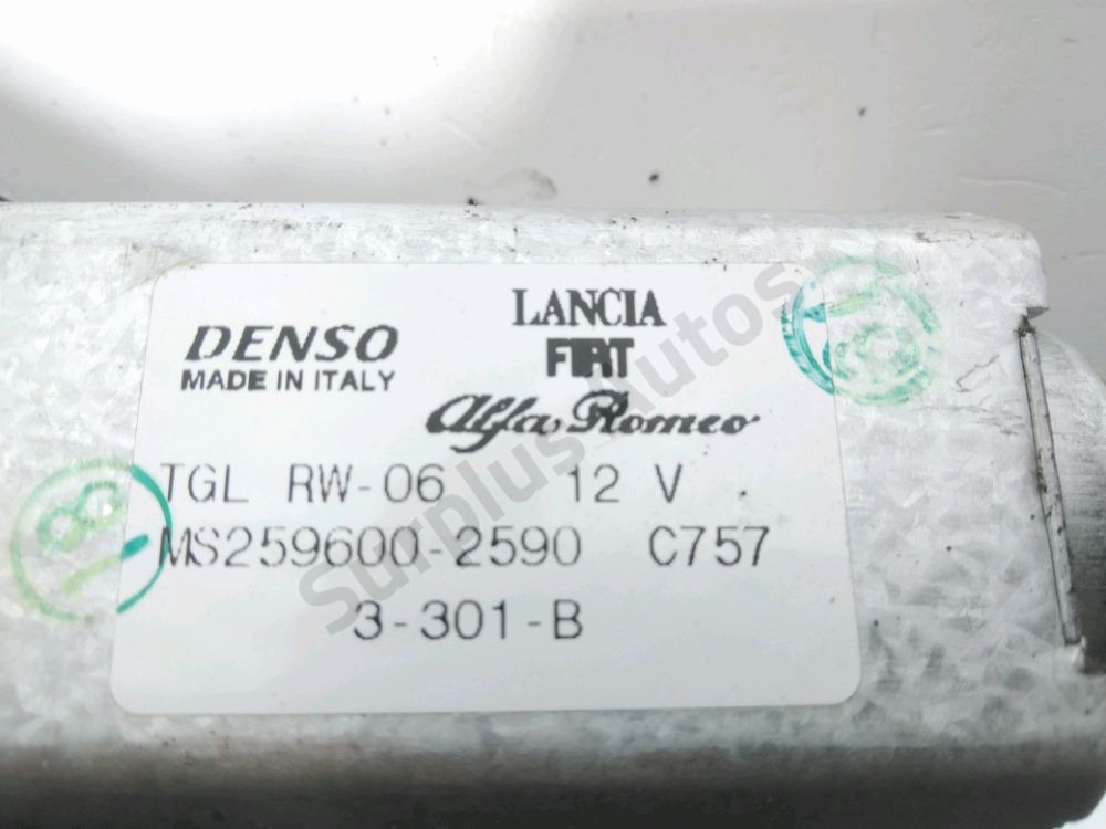 Moteur d'essuie glace arrière
