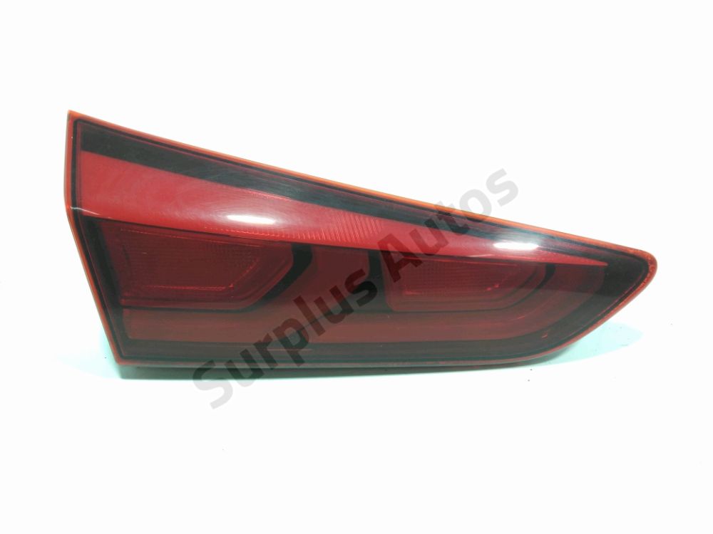 Feu arrière intérieur gauche