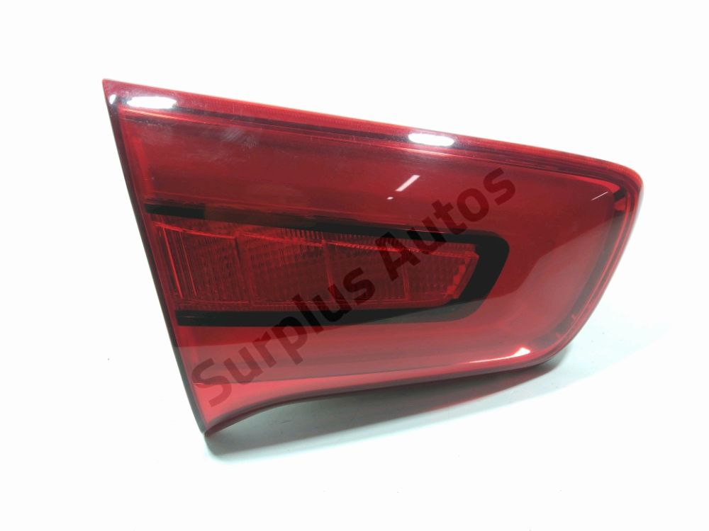 Feu arrière intérieur gauche