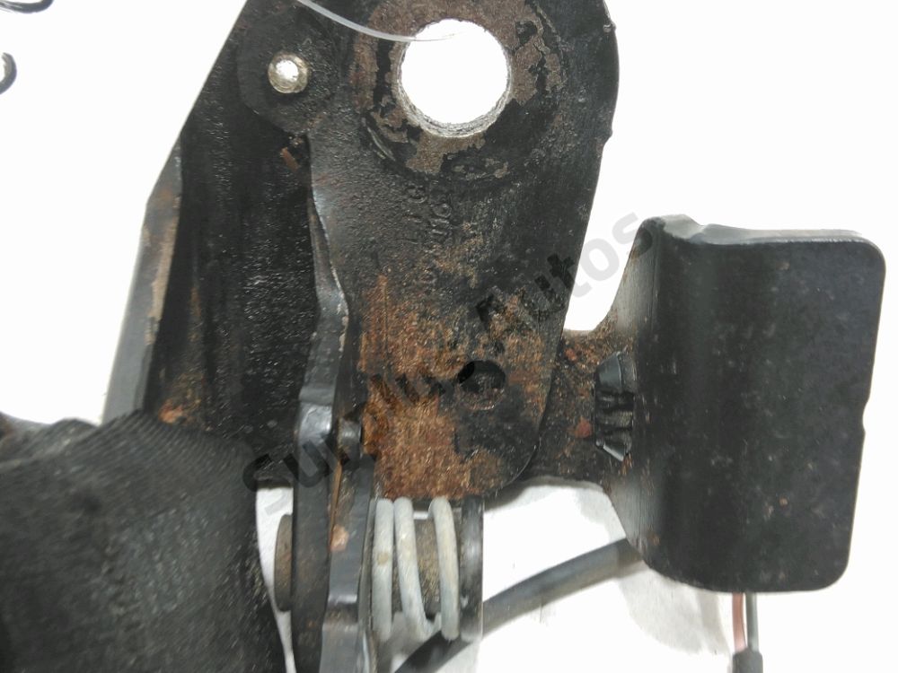 Ancrage ceinture arrière gauche
