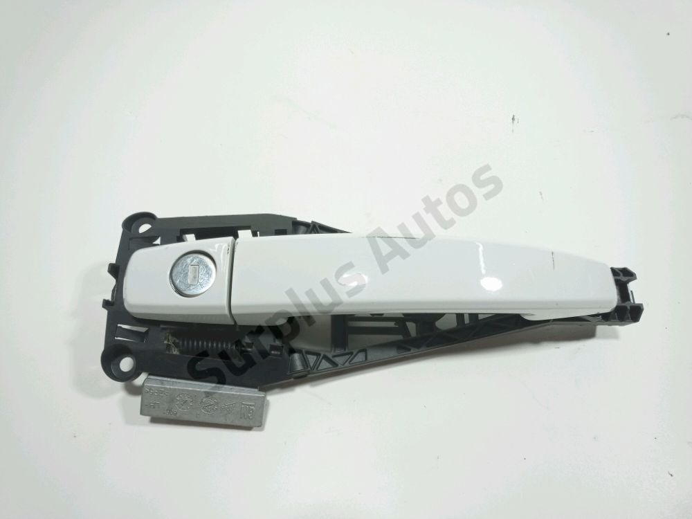 Poignee exterieure avant gauche