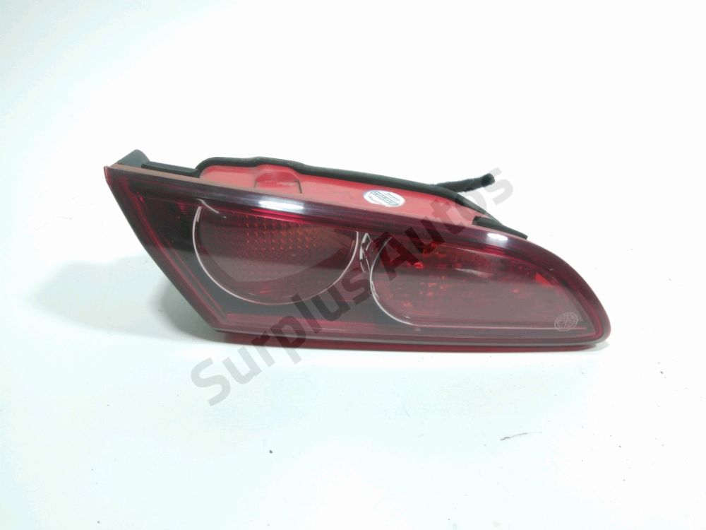 Feu arrière intérieur gauche