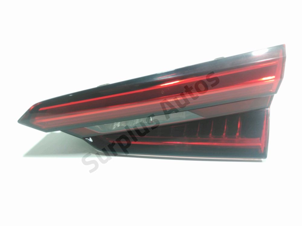 Feu arrière intérieur droit