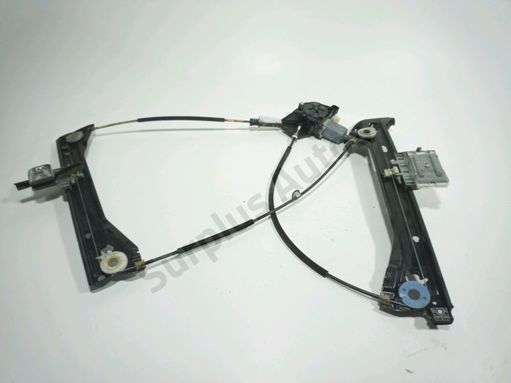 Lève-vitre électrique avant droit