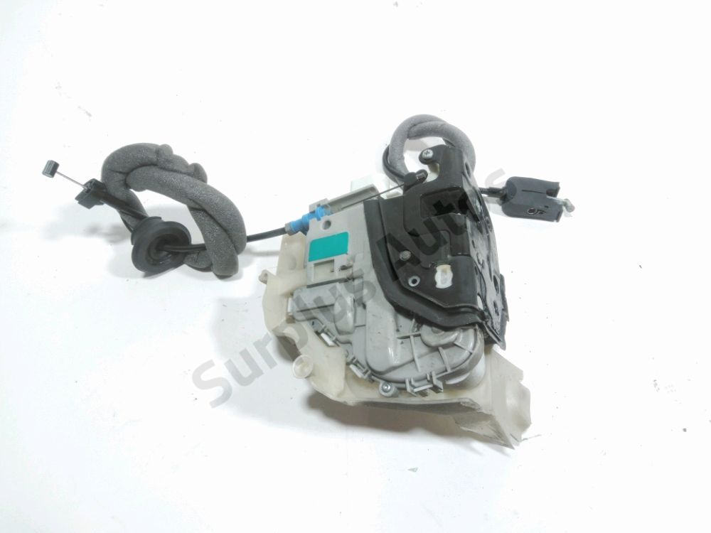 Serrure de porte avant gauche