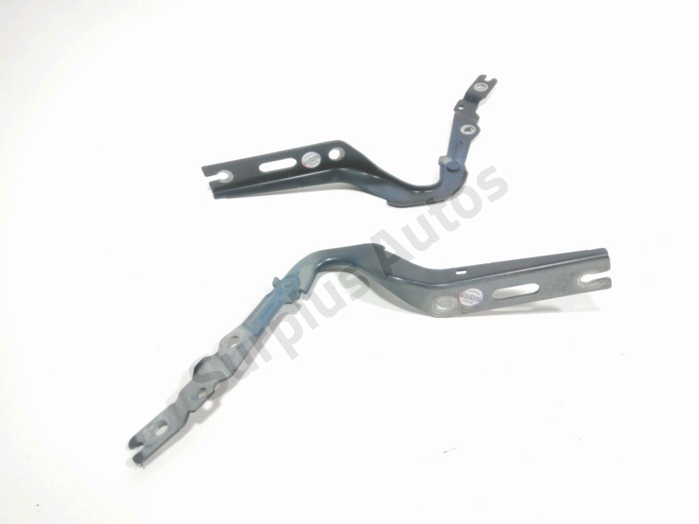 Jeu de charnières de capot