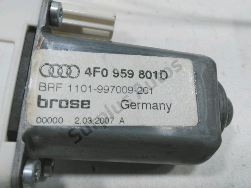 Lève-vitre électrique avant gauche