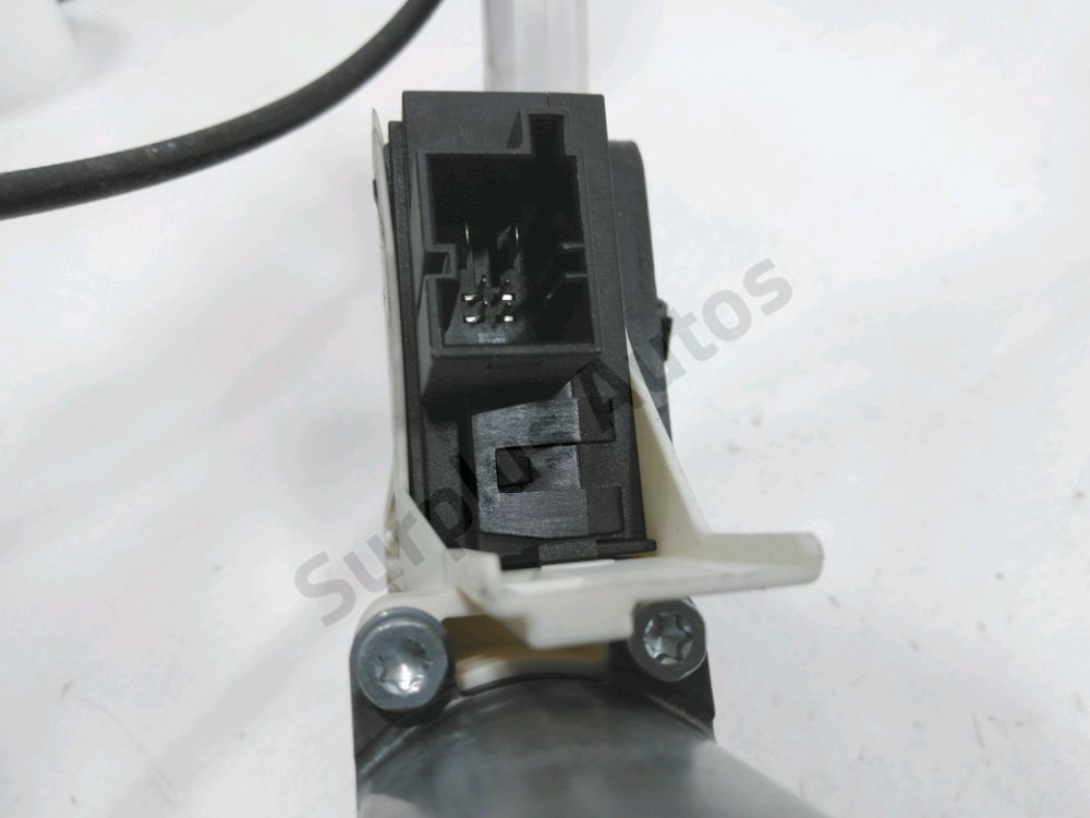 Lève-vitre électrique avant gauche