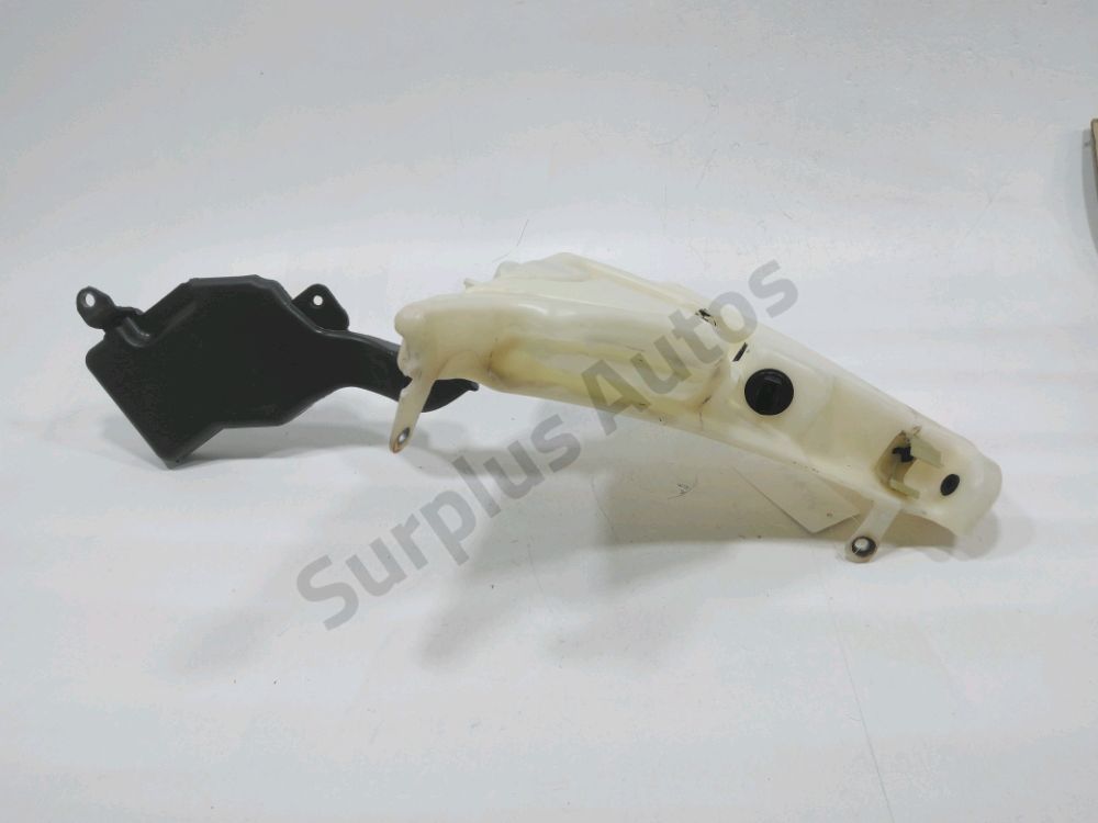 Réservoir de lave glace avant