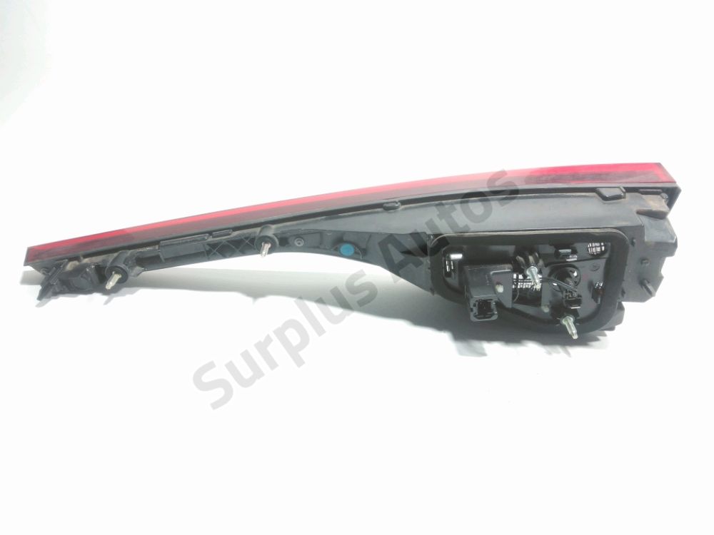 Feu arrière intérieur gauche