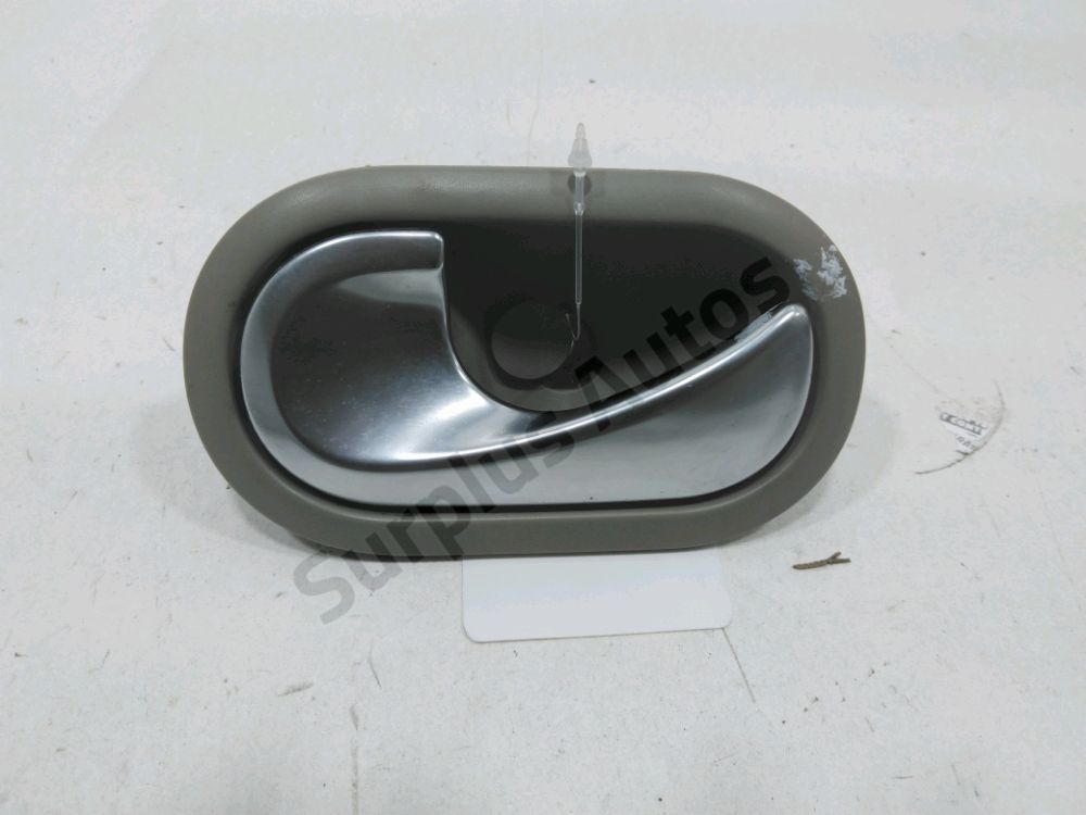 Poignée intérieure porte avant gauche