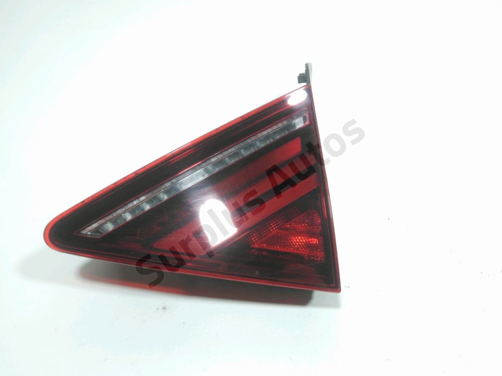 Feu arrière intérieur droit